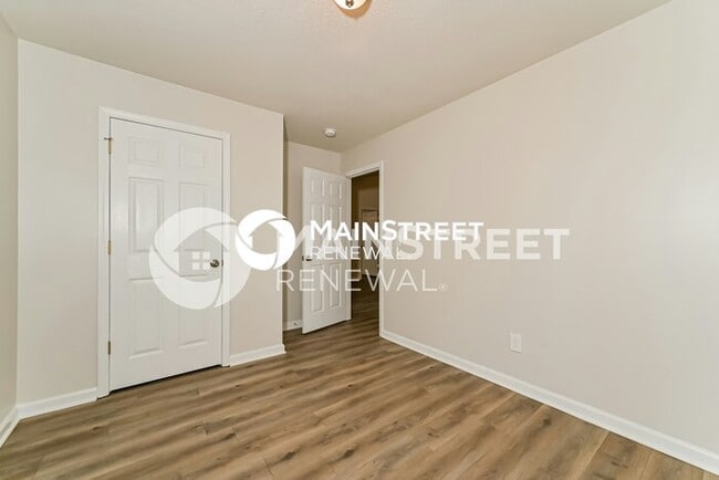 Building Photo - 4 Bedroom Pet-Friendly Home in POWELL, TN with Main Street Renewal