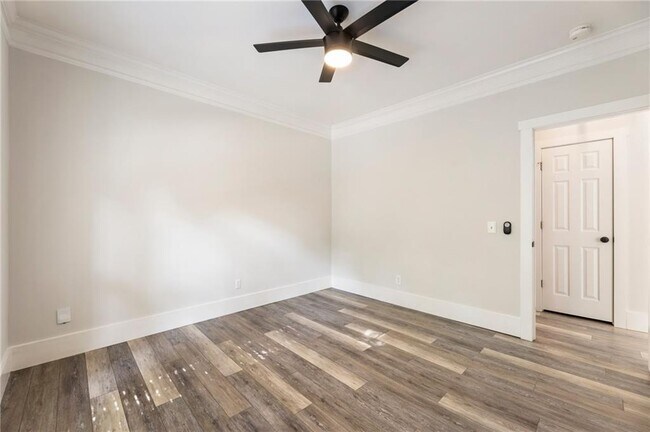 Building Photo - 330 Summerlin Dr