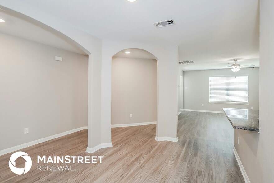 Building Photo - 26123 Hals Dr