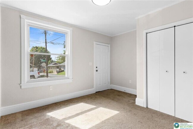 Building Photo - 821 Jackson St