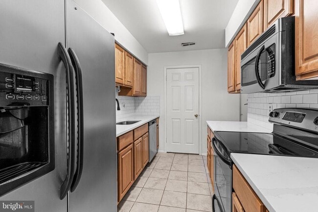 Building Photo - 105 Mulberry Cove