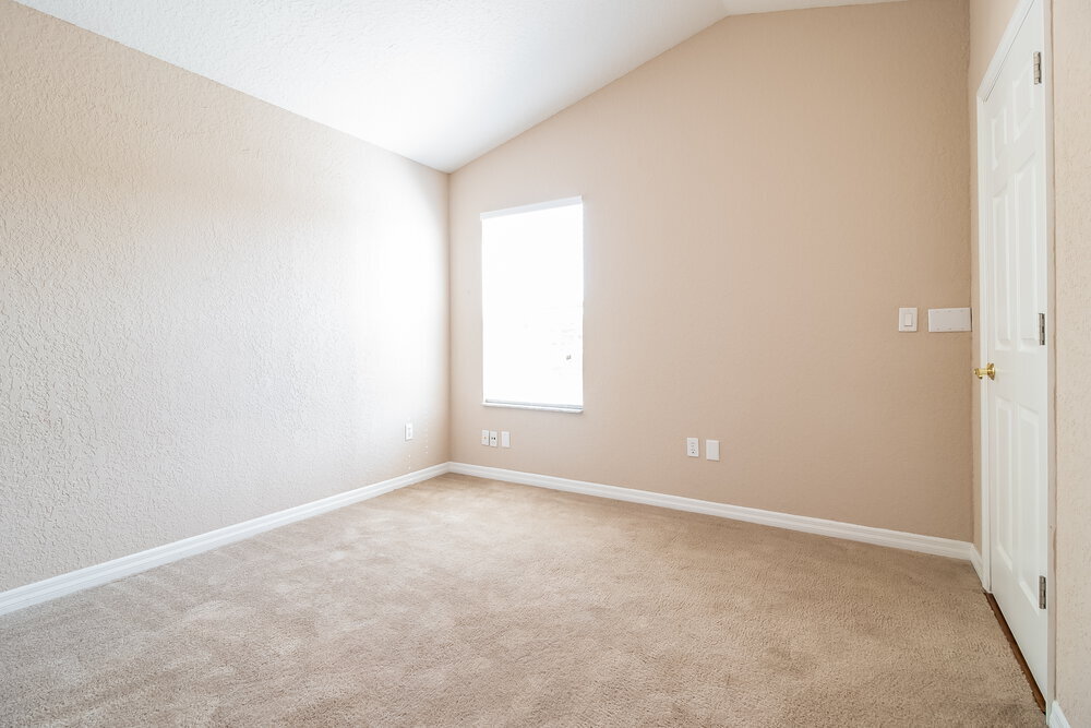 Building Photo - 831 Cave Hollow Ln