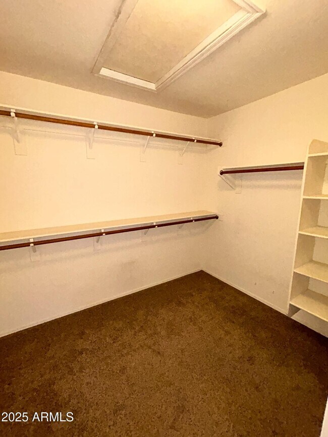 Building Photo - 4620 E Paso Trail