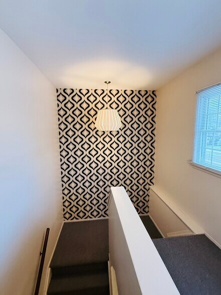 Building Photo - 1414 Crooks Rd