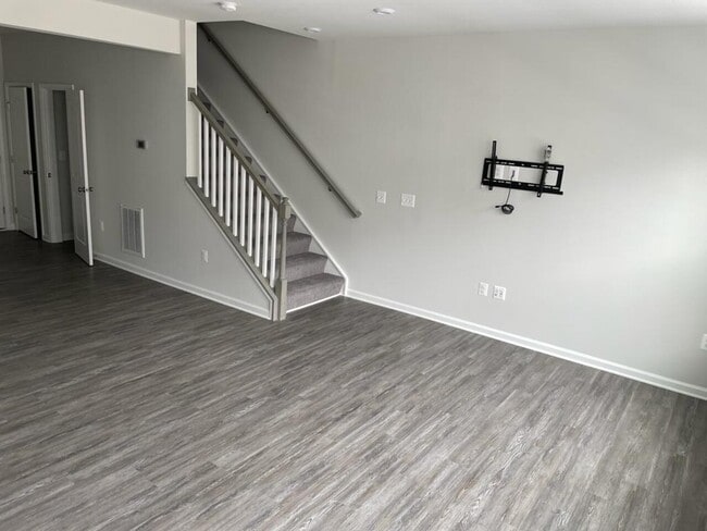 Building Photo - 806 Wesley Lane Unit A  Charlottesville, V...