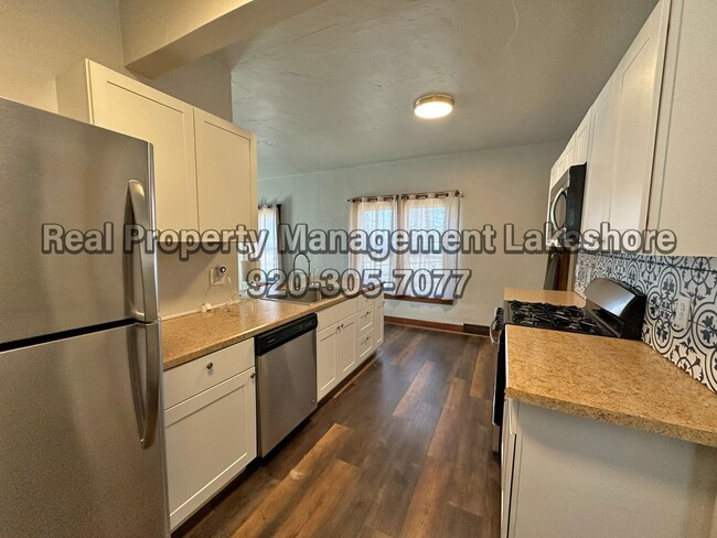 Building Photo - Updated 2 Bedroom Home | Great Location