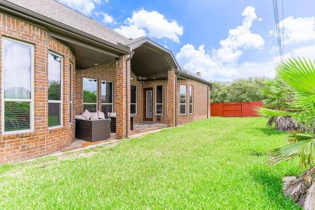 Building Photo - 20315 Knights Branch Dr