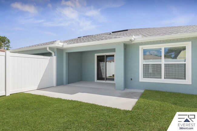 Building Photo - 10 Llovera Pl