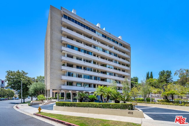 Building Photo - 1333 S Beverly Glen Blvd