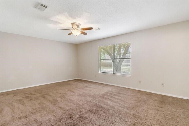 Building Photo - 2106 Rycroft Dr