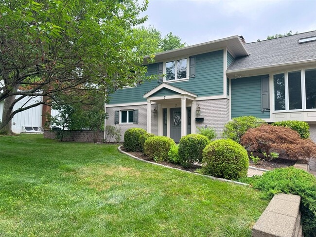 Primary Photo - 7 Country Ridge Dr