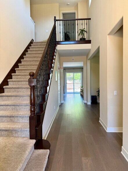 Building Photo - 5436 Reef Cir