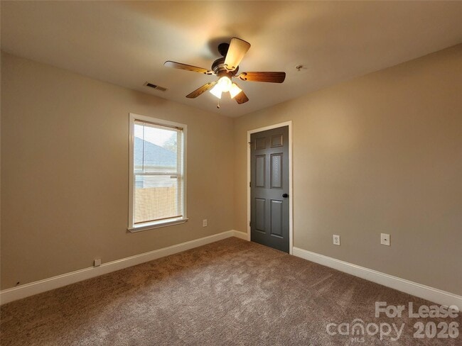 Building Photo - 1607 Parkdale Ave