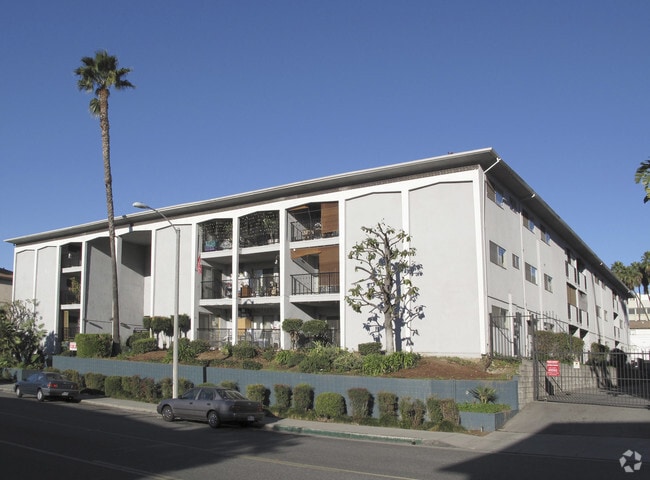 Primary Photo - Bay State Terrace 2