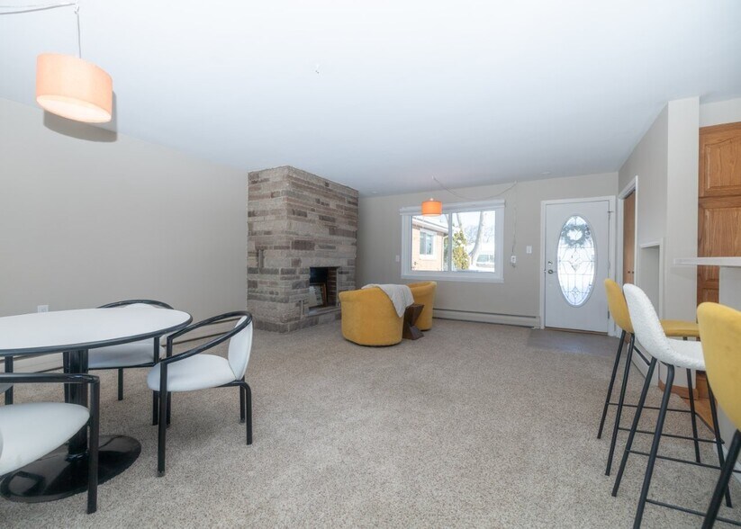 Living / Dining / Kitchen - 504 Burgess Dr