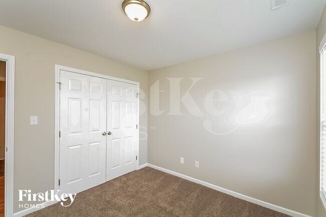 Building Photo - 113 Rosalynn Ct