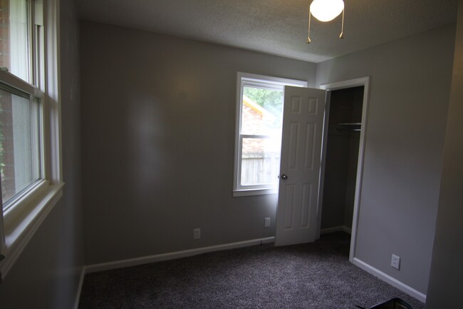 Building Photo - 3 Bedroom Pet Friendly Home For Rent Near ...