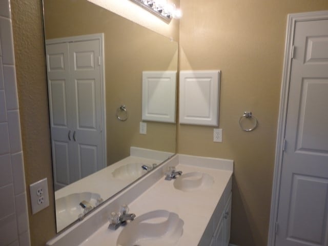 Building Photo - 4870 Lodgepole Ln