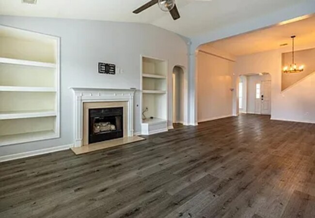 Building Photo - 112 Edgecliff Way