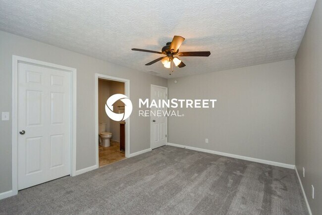 Building Photo - 4 Bedroom Pet-Friendly Home in Covington, GA with Main Street Renewal