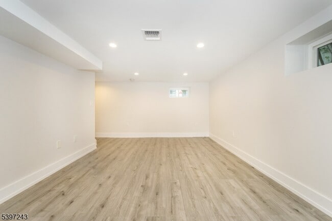 Building Photo - 266 Elmwood Ave