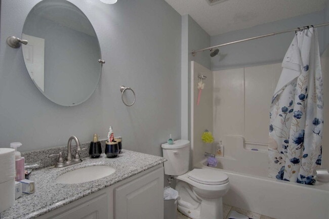 Building Photo - Modern 3BR/2BA Duplex with Granite Countertops, Stainless Appliances, Covered Patio & Private Fen...