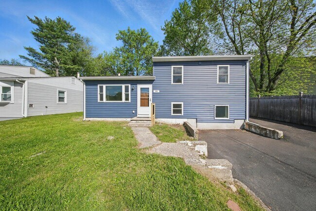 Primary Photo - 341 Highland Ave Ext