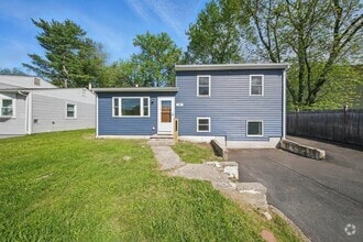 Building Photo - 341 Highland Ave Ext