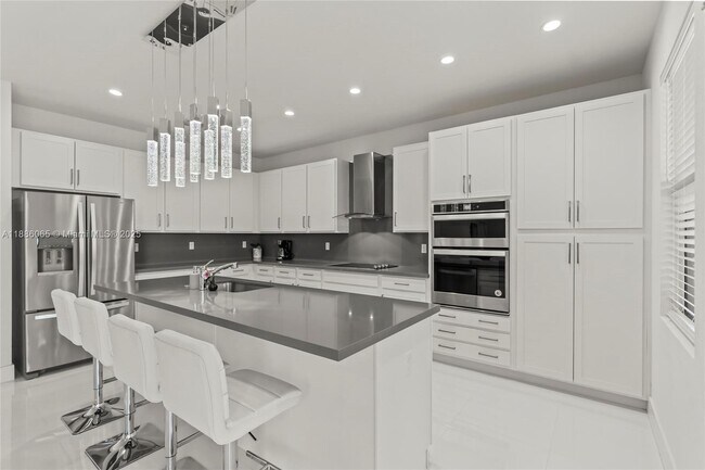Building Photo - 14841 SW 39th Terrace