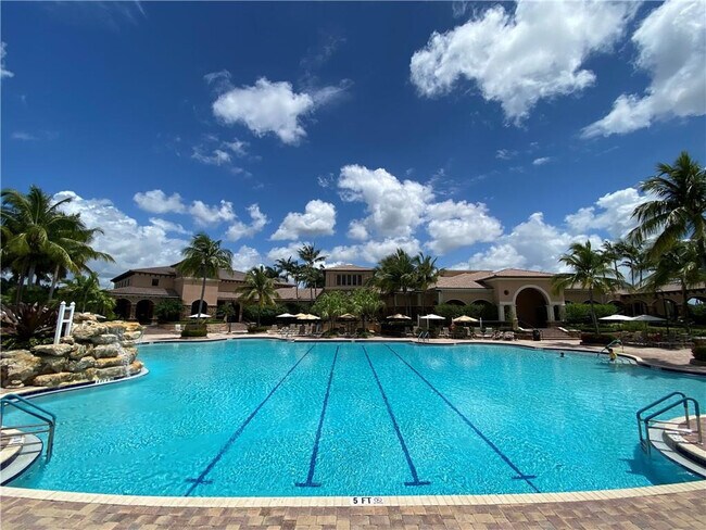 Building Photo - 8203 NW 128th Ln