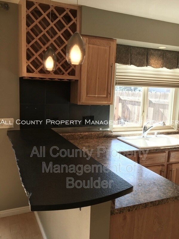 Building Photo - 3850 Paseo del Prado