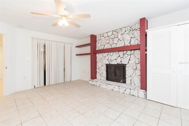 Building Photo - 8253 Redfield Dr