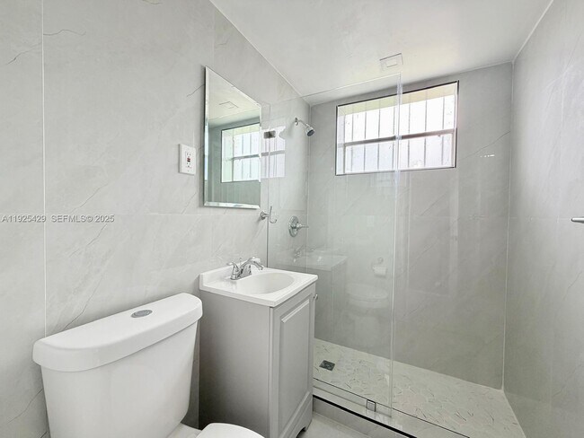 Building Photo - 4801 NW 33rd Ave