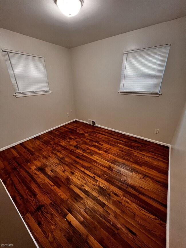 Building Photo - 3 br, 1 bath House - 4244 Joliet Ave