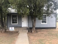 Building Photo - $0 First Month's Rent / $0 Deposit at Move-in