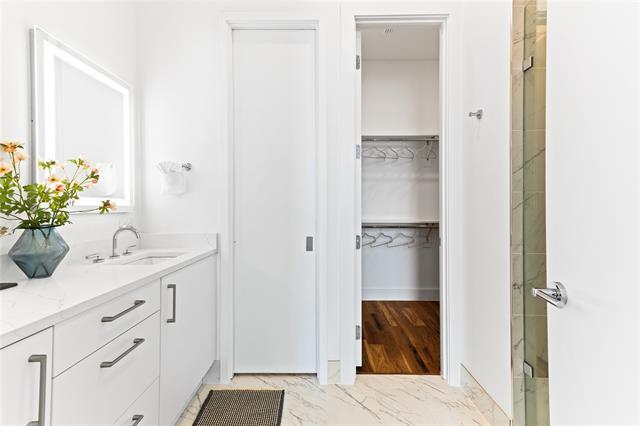 Building Photo - 1906 Annex Ave