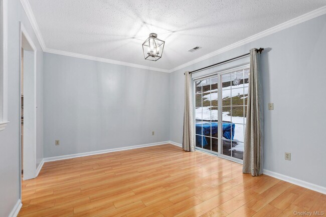 Building Photo - 104 Sparrow Ridge Rd