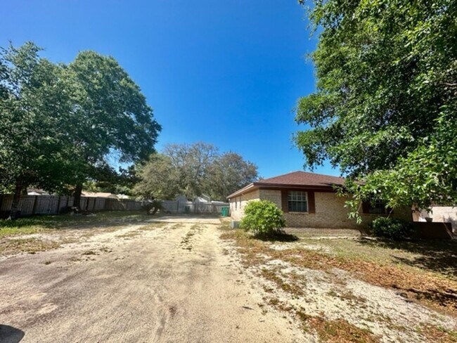 Building Photo - Spacious 3 Bedroom Duplex for Rent in Nice...