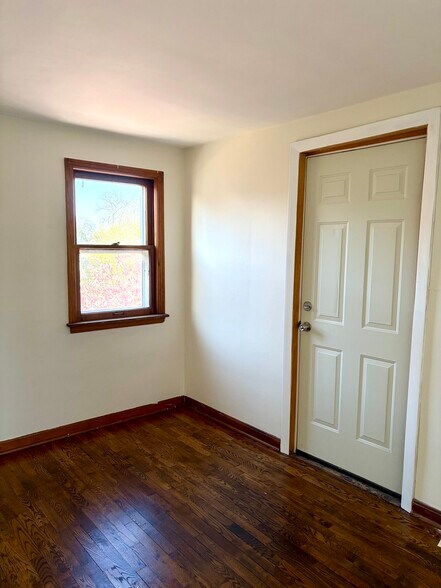 Building Photo - 2109 N 55th St