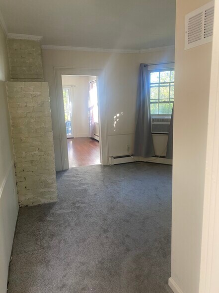 Living room - 232 Christian Ave