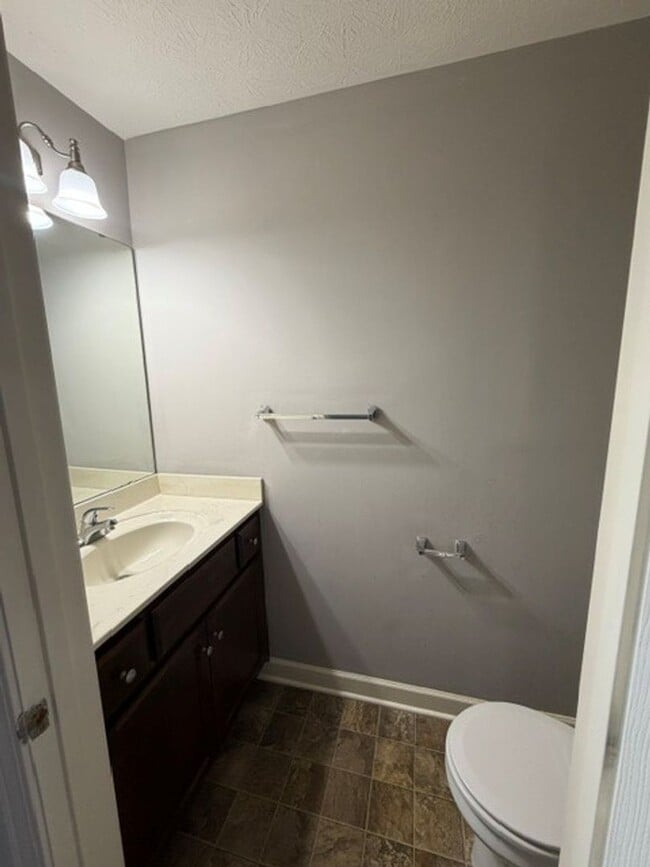 Building Photo - 257 Audley Ave