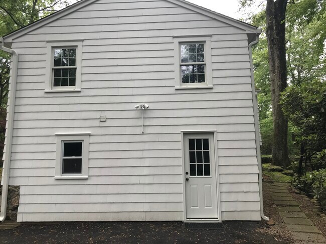 Building Photo - 367 Briar Brae Rd