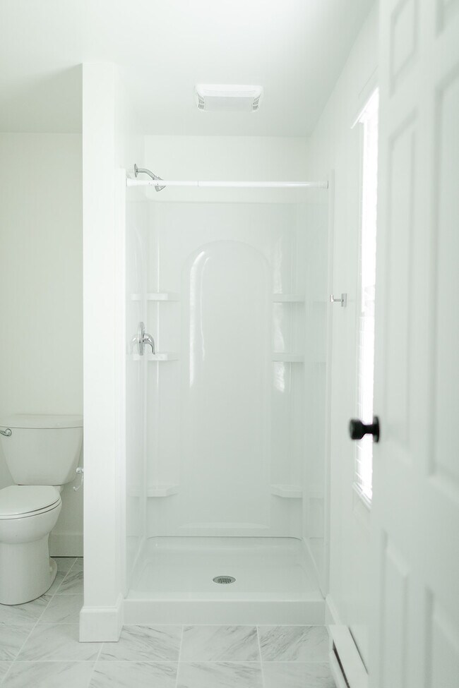 Building Photo - 1745 State St