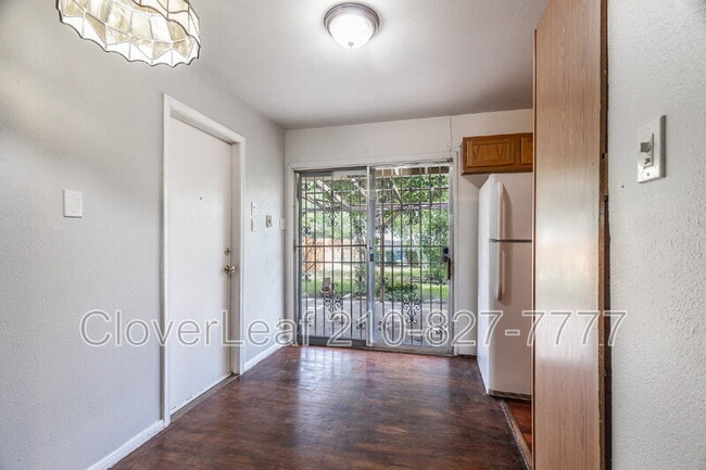 Building Photo - 231 Craigmont Ln