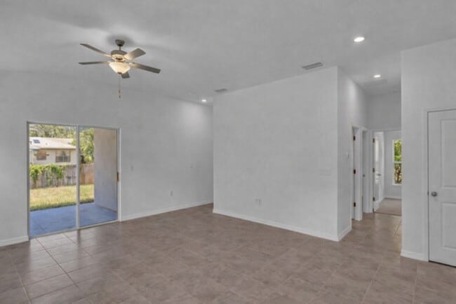 Building Photo - 2401 Jupiter Blvd SW