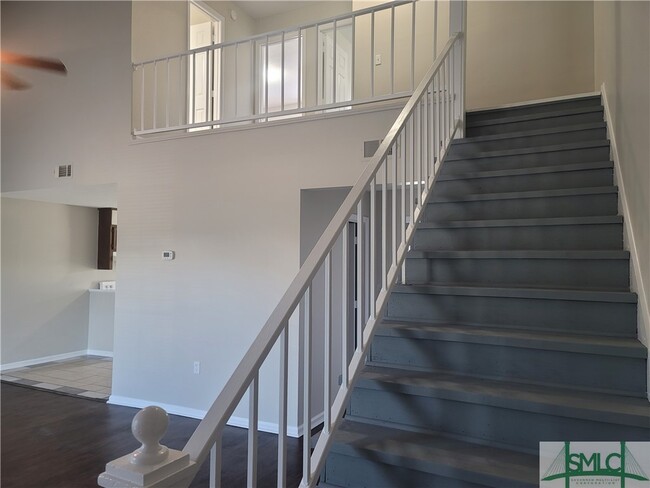 Building Photo - 230 Lanier Dr