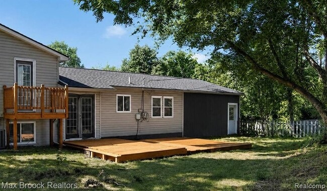 Building Photo - 2120 Daintree Ave