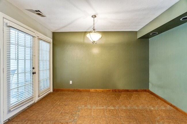 Building Photo - 1864 Abbotsbury Way