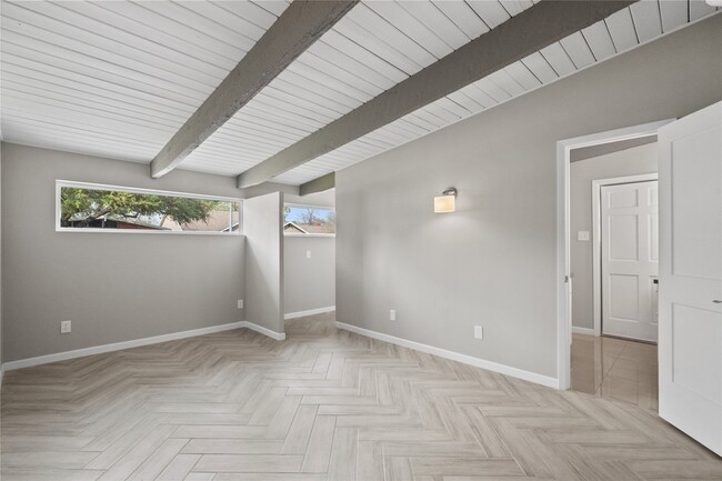 Building Photo - 5001 Nina Lee Ln