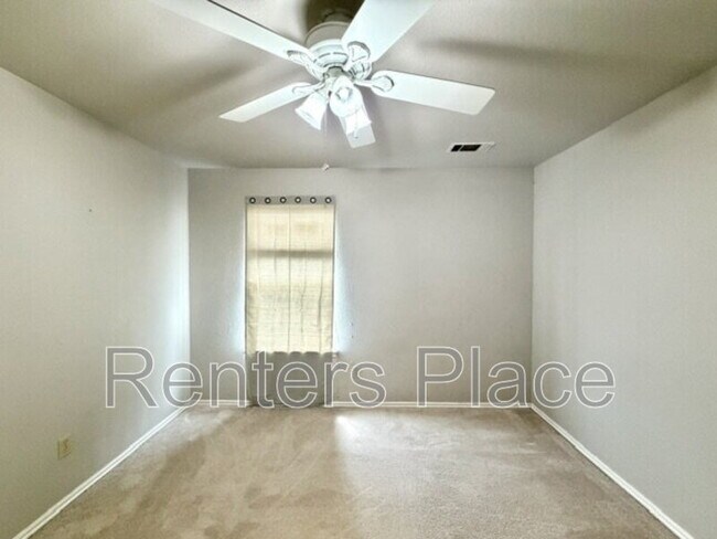 Building Photo - 2012 S Aster Ave